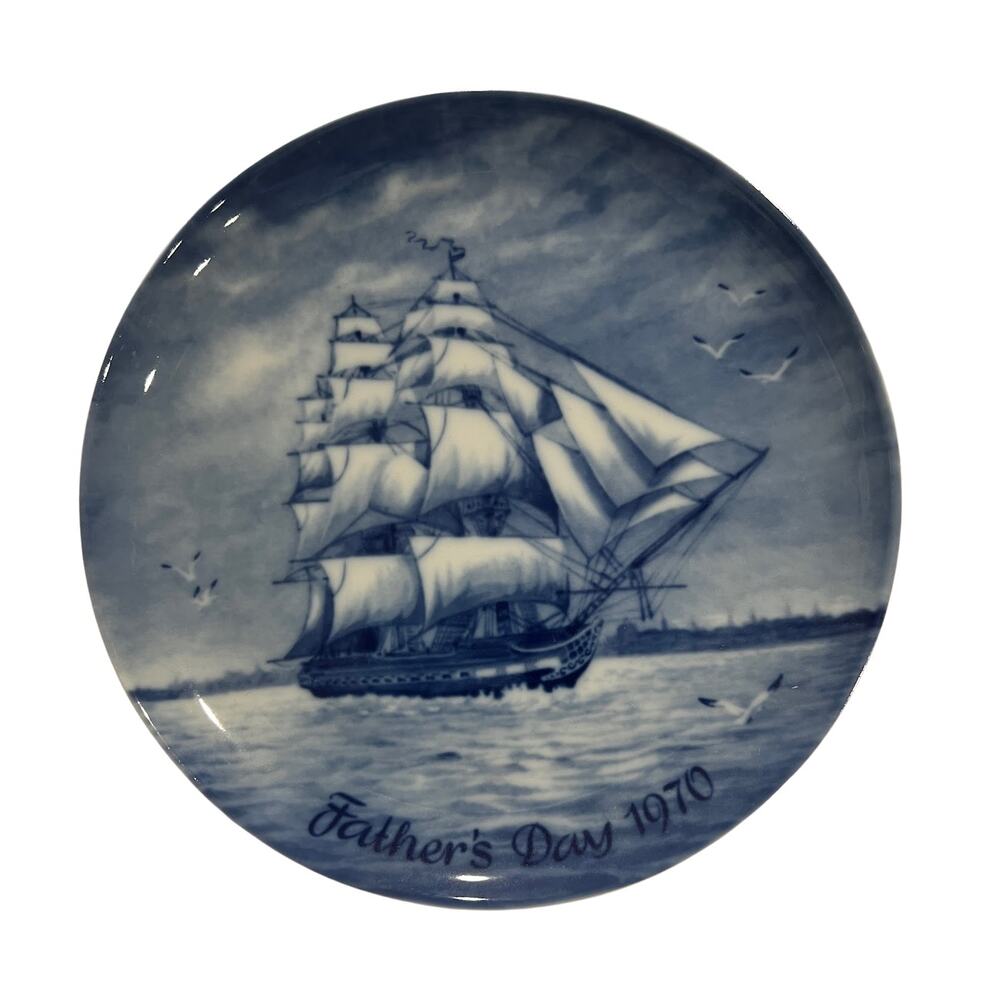 Vintage 1970 Royal Copenhagen Blue Father's Day Ship Decorator Collection Plate